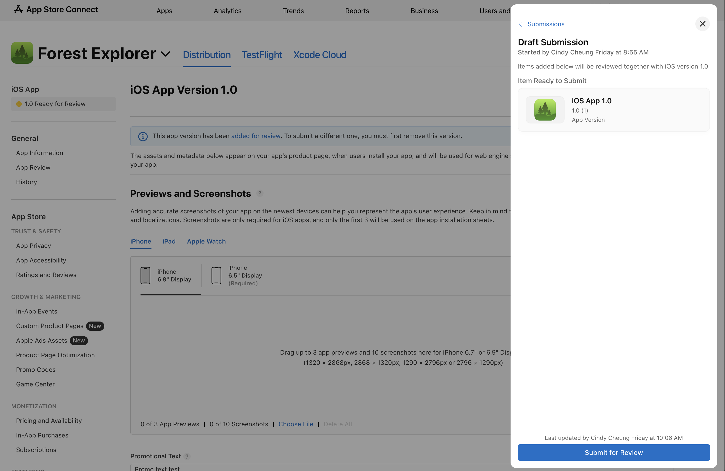 앱 버전 세부 정보 페이지의 “제출 초안” 메시지를 보여주는 스크린샷입니다. “제출 준비된 항목” 섹션 하단에는 앱 버전이 나열되어 있으며, “심사를 위해 제출” 버튼이 화면 하단에 자리 잡고 있습니다.