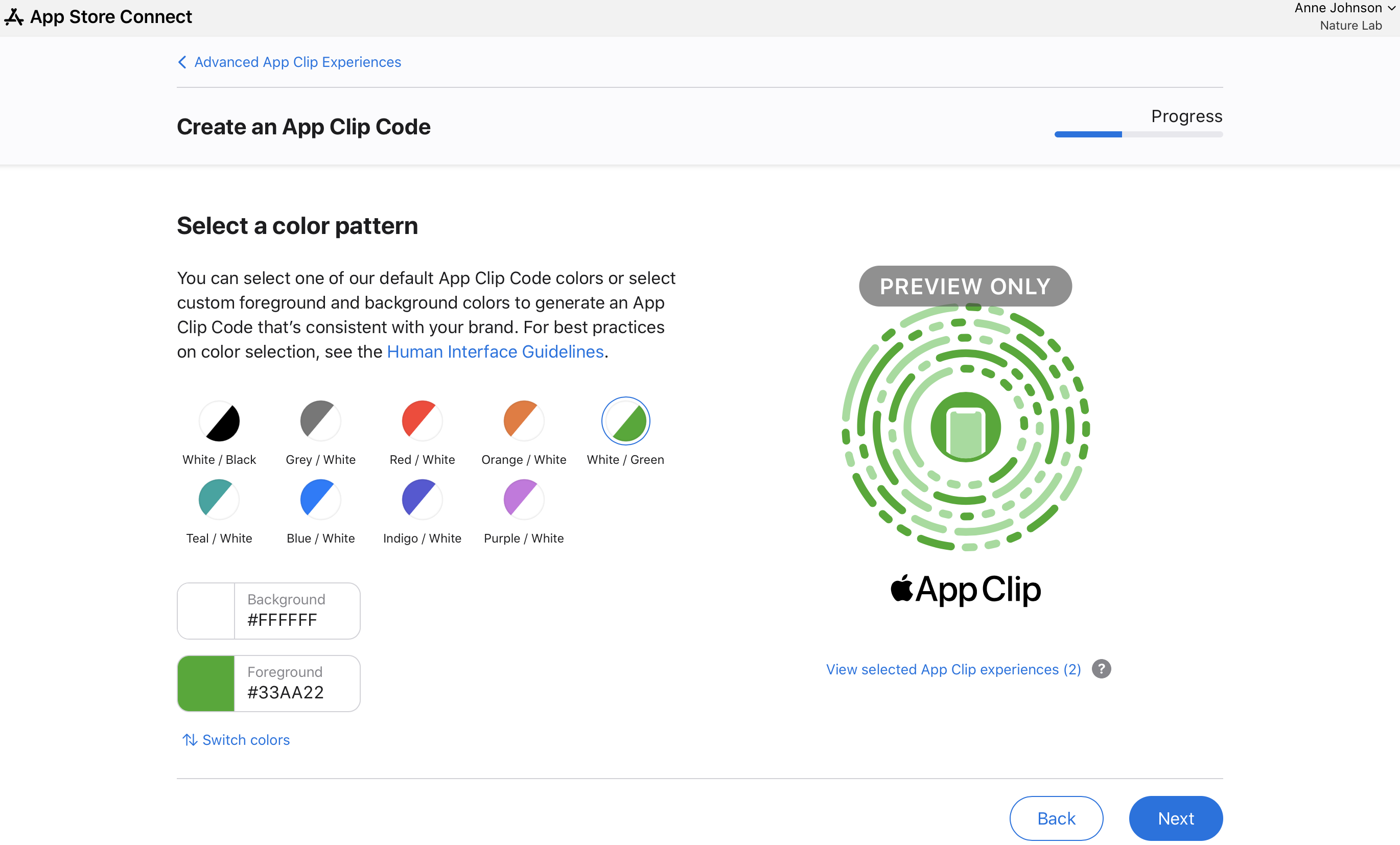 截屏显示“请选择颜色”页面。底部是“返回”和“下一步”按钮。